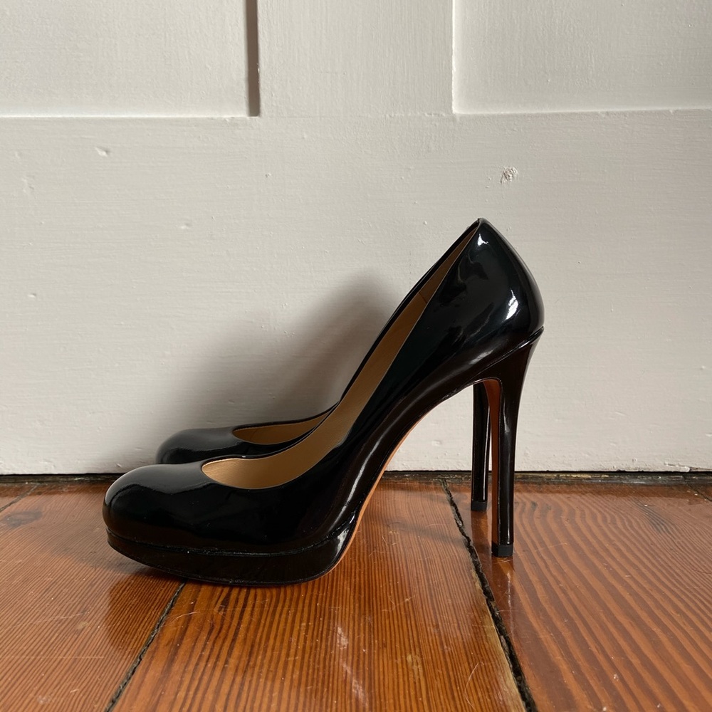 Ann Taylor black patent Perfect Platform pump, 7